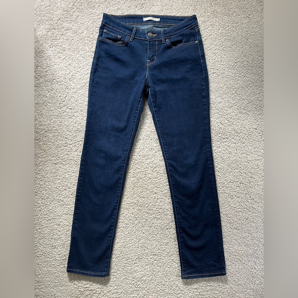 Levi’s 712 Slim Jeans